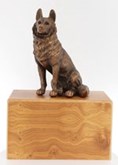 honden urnkistje met bronskleurig Duitse Herder beeldje