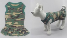 Camouflage jurkje groen voor de hond - S ( rug lengte 21 cm, borst omvang 32 cm, nek omvang 22 cm )